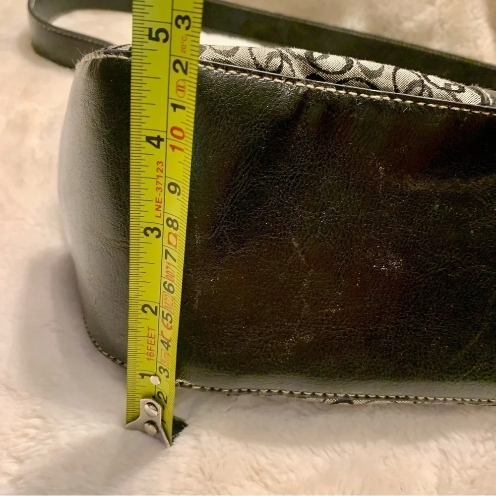 Shoulder Bag Like New Grey Canvas Black Vegan Leather Trim Circular Silver - Picture 16 of 16